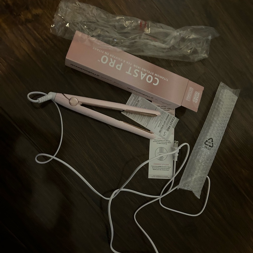 Used once the Beachwaver coast pro pink flat iron